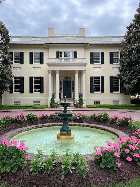 Governor's Mansion - Carol Beck